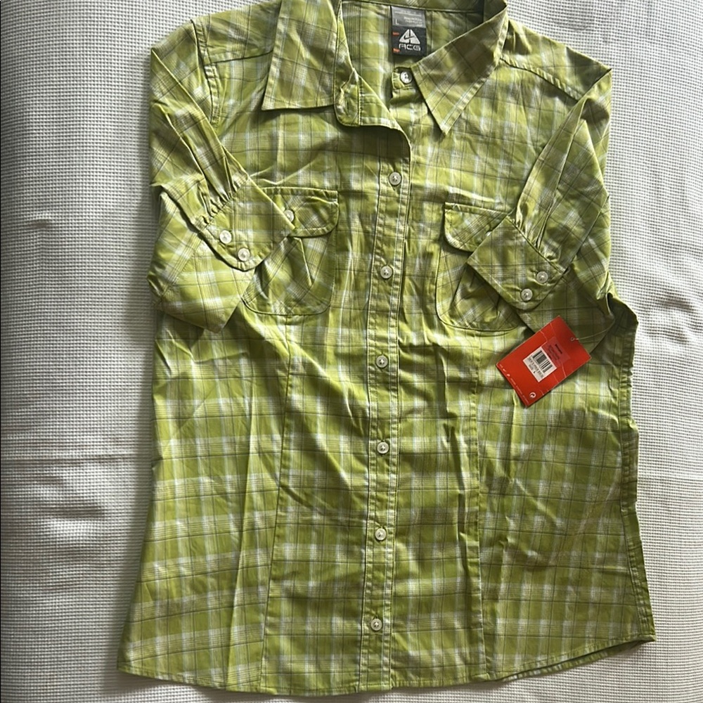 Columbia Green Plaid Button-Up Shirt